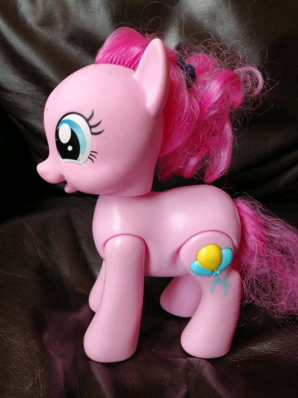 walking talking pinkie pie